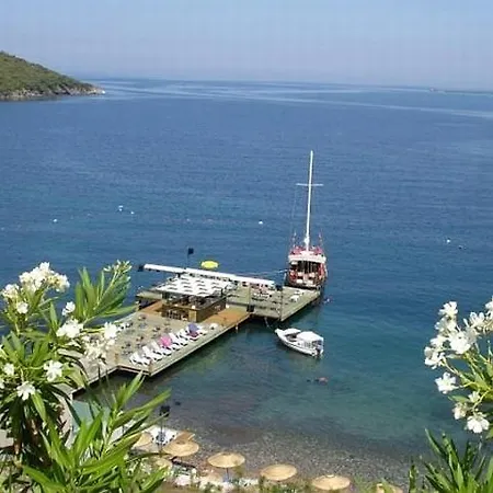 Apartment Royal Heights Bogazici