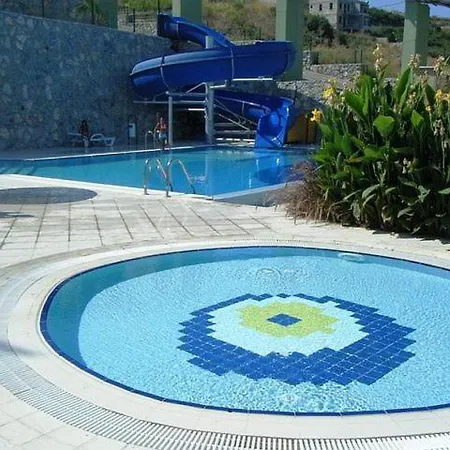 Apartment Royal Heights Bogazici
