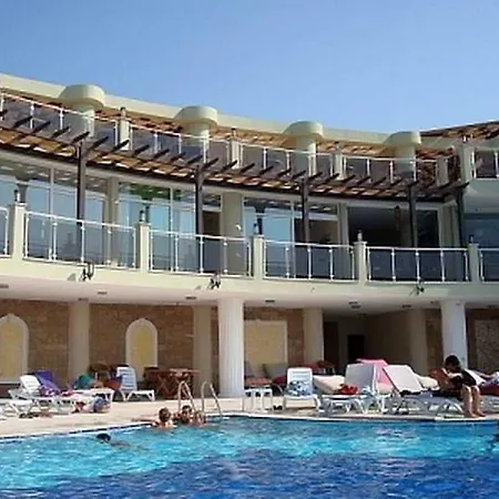 Apartment Royal Heights Bogazici