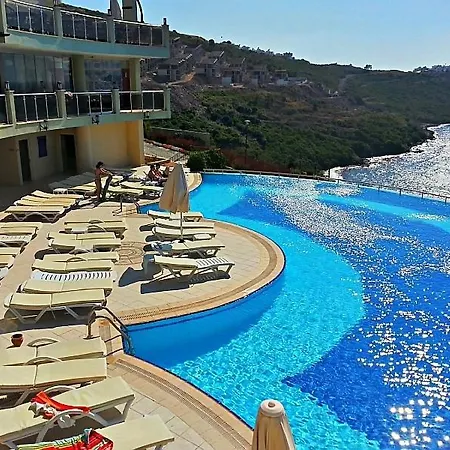 Royal Heights Apartament Bogazici