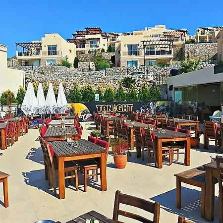 Royal Heights Apartamento